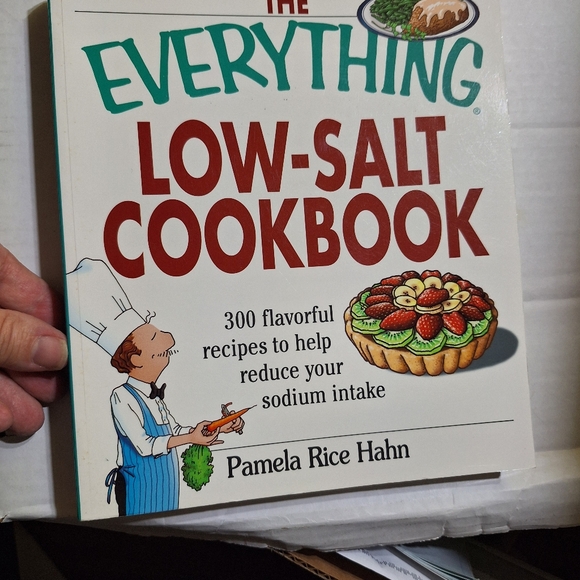 The Everything Low Salt Cookbook - Picture 1 of 8
